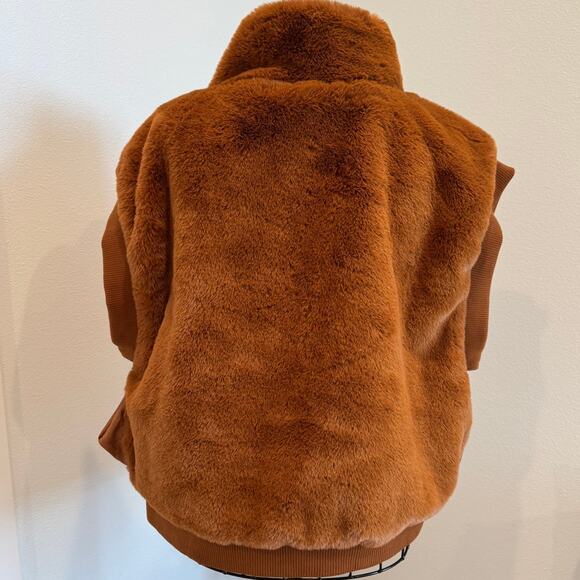 Do Everything In Love Chestnut Brown Faux Fur High Collar Vest OS - Picture 5 of 8